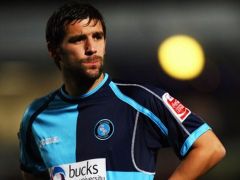 Doherty itt még a Wycombe szerelésében feszít