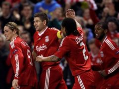 Gerrard (balról a második) szerezte az első pooli gólt