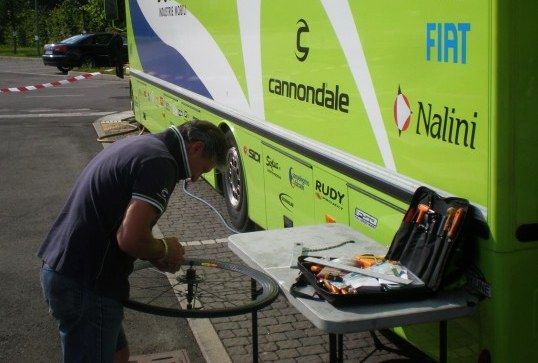 velonews.com